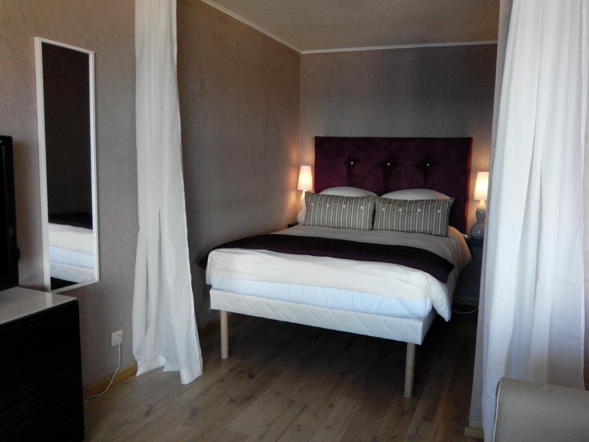 Monaco Hilltop Suites Бюсолей Стая снимка