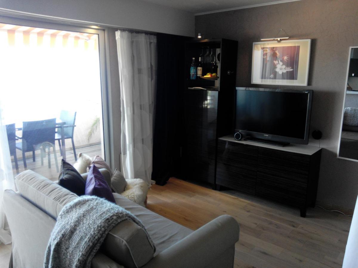 Monaco Hilltop Suites Бюсолей Стая снимка
