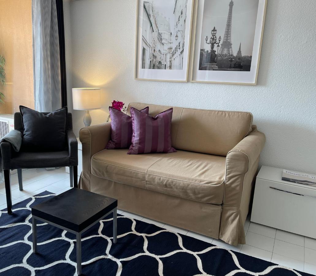 Monaco Hilltop Suites Бюсолей Екстериор снимка