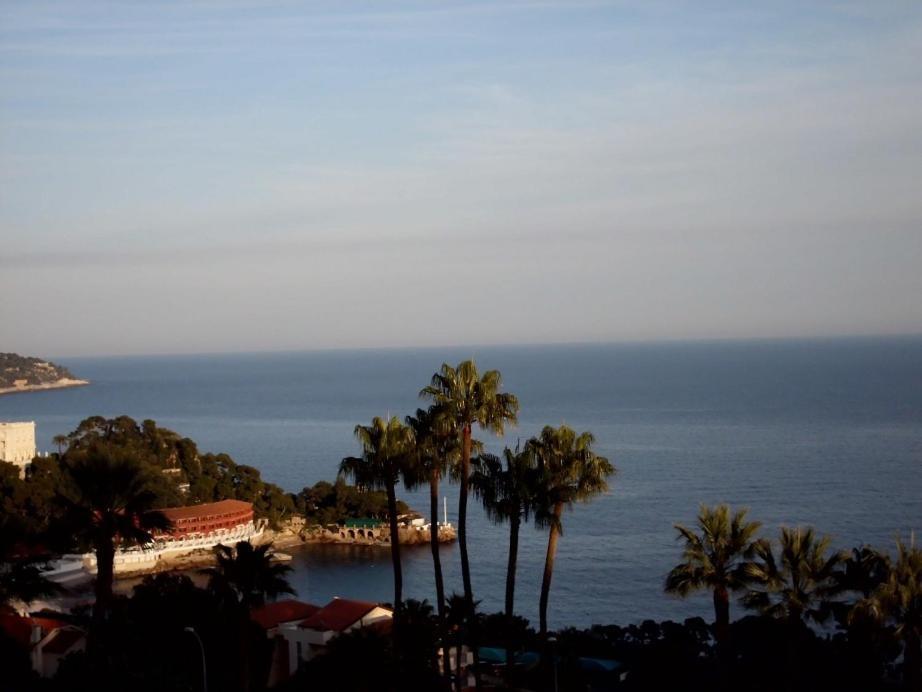 Monaco Hilltop Suites Бюсолей Екстериор снимка
