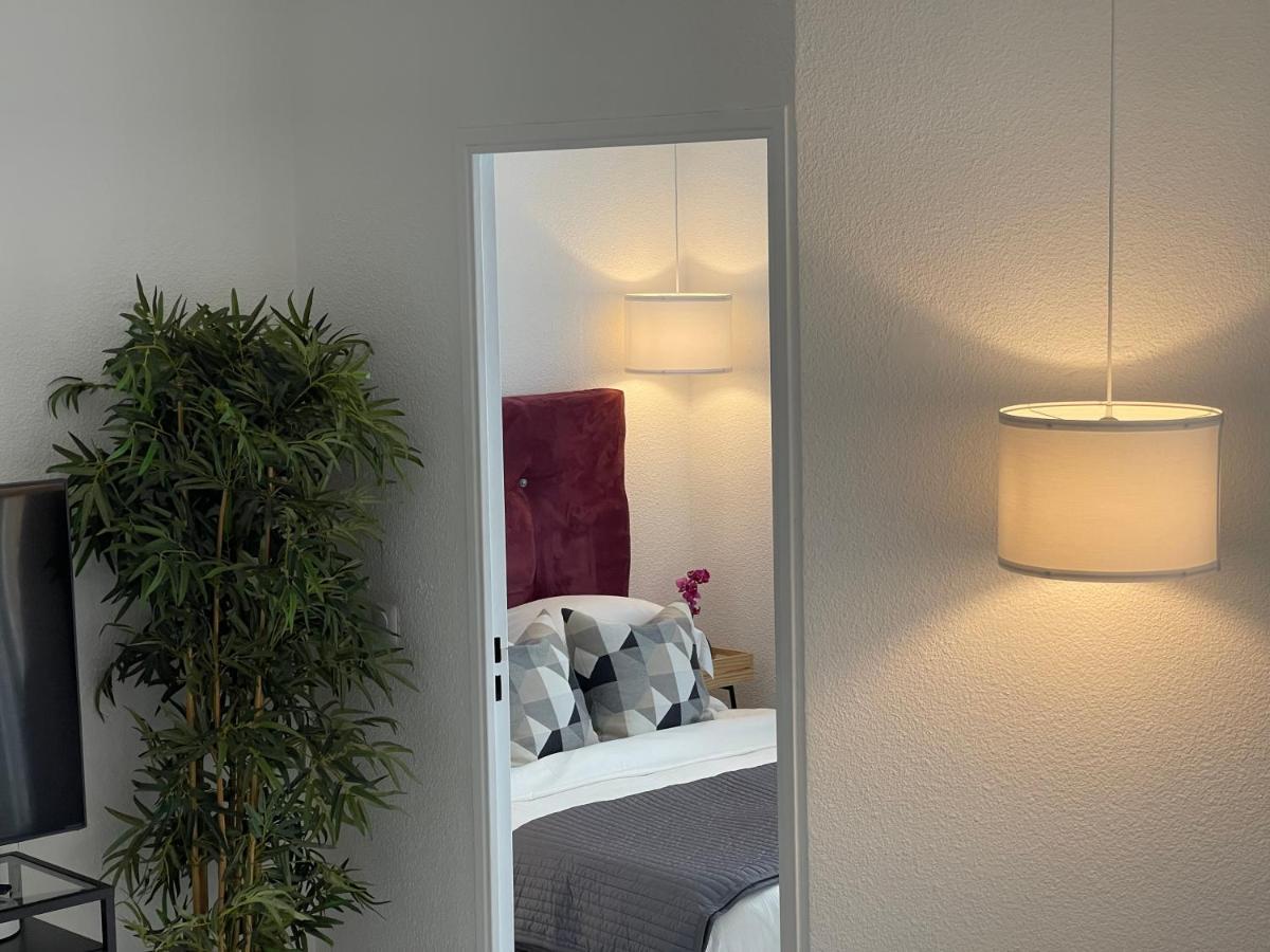 Monaco Hilltop Suites Бюсолей Екстериор снимка